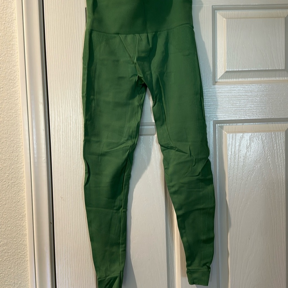 Set Active workout set, crop top with yoga leggings, green, size medium